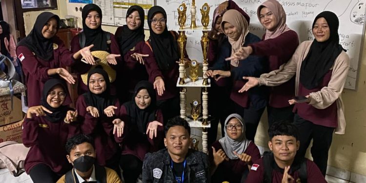 Tim Ketangkasan Baris Berbaris (LKBB) MAN 4 Kebumen berhasil meraih juara 3 Pejuang dan Best Pasukan di ajang lomba baris berbaris se-Pulau Jawa.