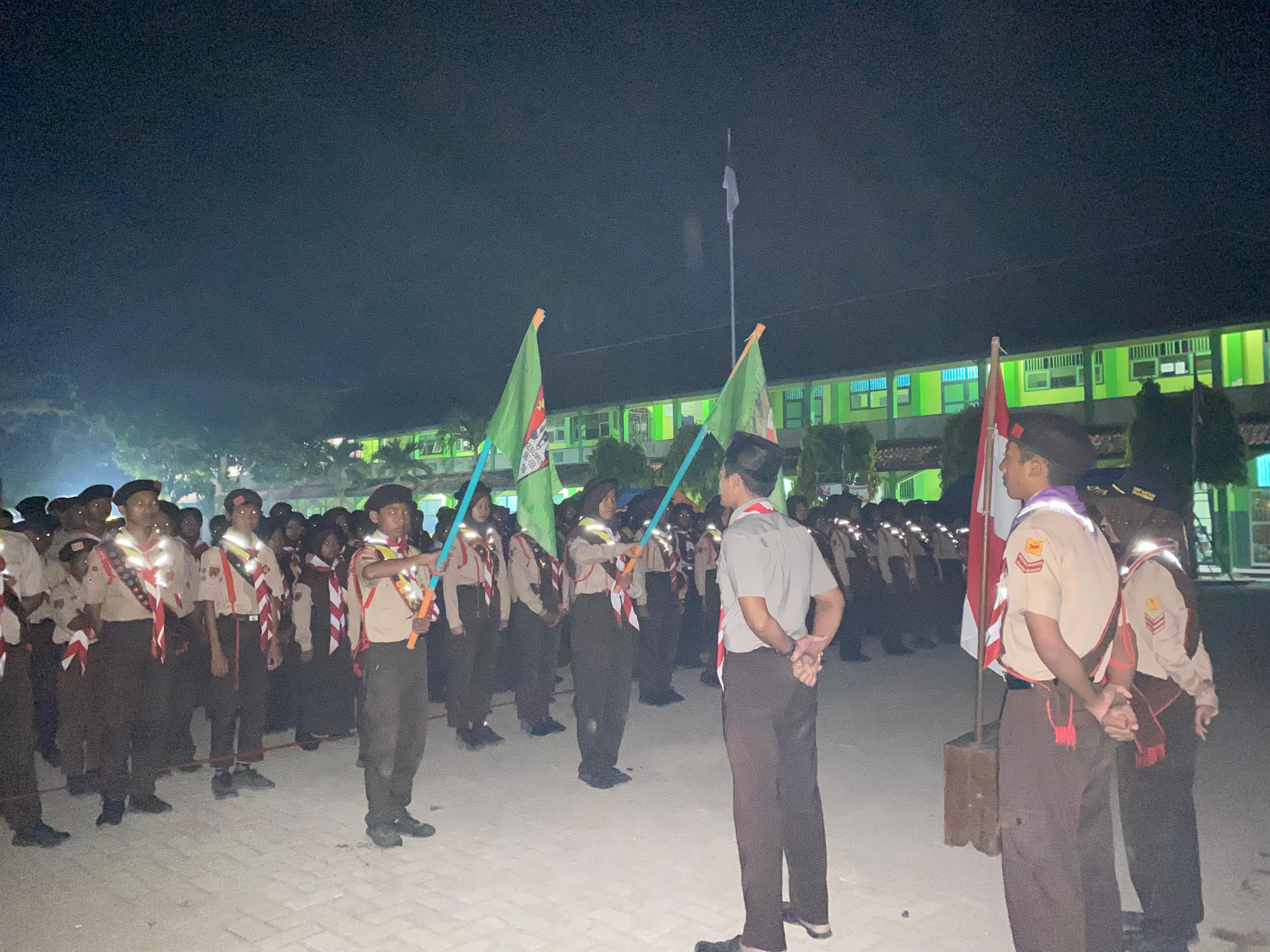 Sebanyak 276 peserta didik kelas 7 dan 47 dewan penggalang MTs Negeri 6 Kebumen mengikuti kegiatan Kemah Penerimaan Tamu Penggalang yang berlangsung selama dua hari, Sabtu–Minggu 19–20 Juli 2025