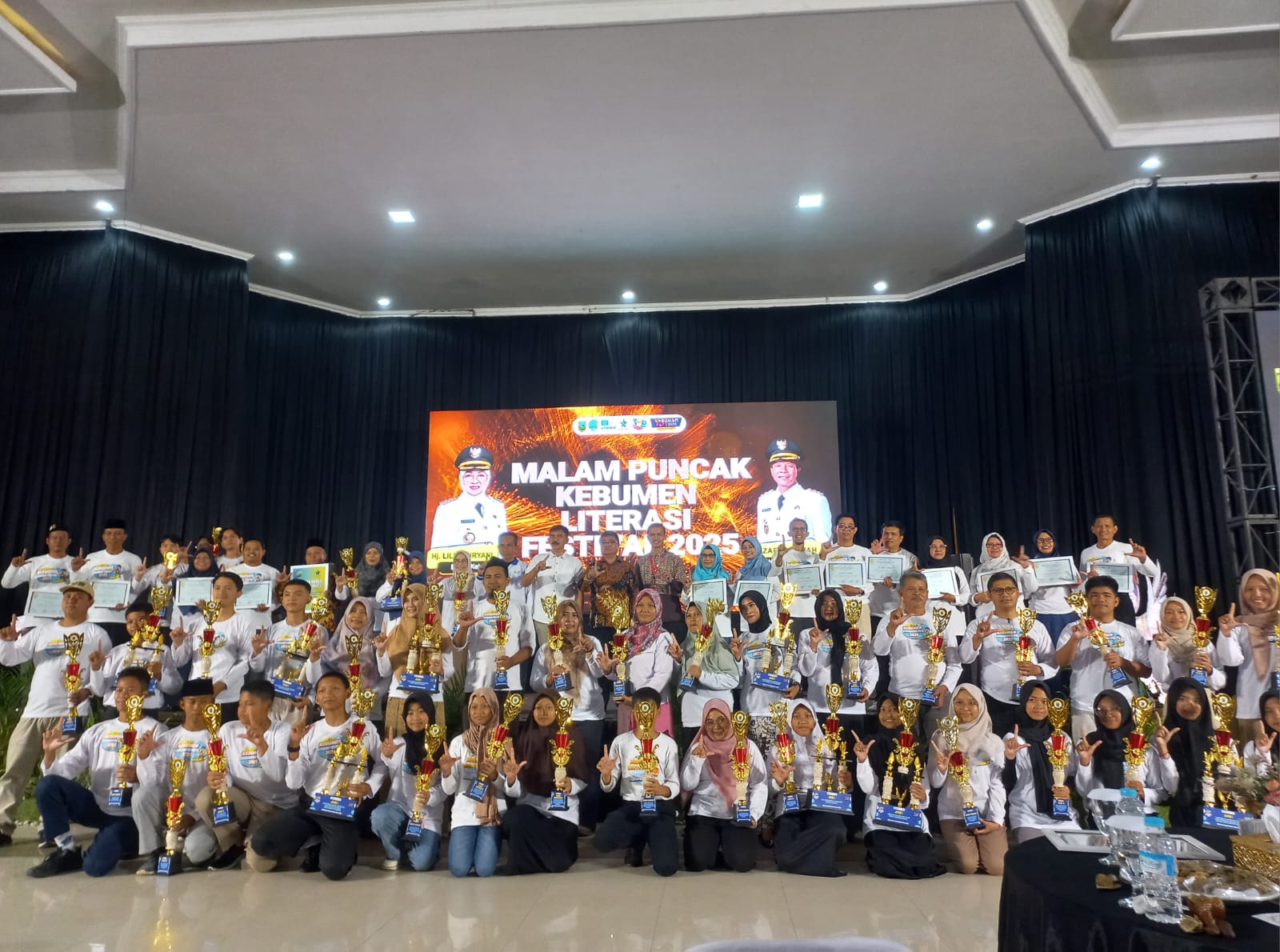 MAN 1 Kebumen Raih Penghargaan Madrasah Aktif Literasi Budaya di Kebumen Literasi Festival 2025