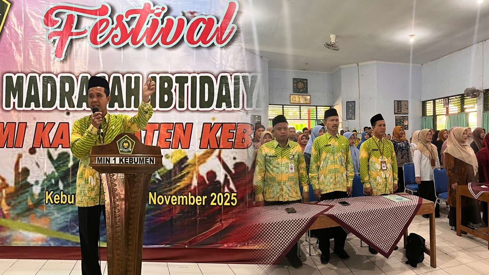 Kreatif dan Inspiratif! Festival Guru Madrasah Ibtidaiyah 2025 Warnai Peringatan Hari Guru Nasional di Kebumen