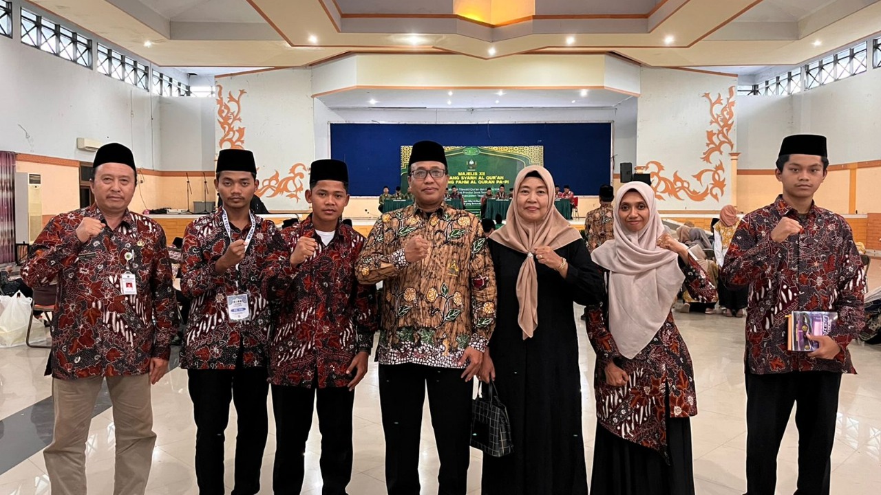 Kepala Kankemenag Kebumen Beri Semangat Kafilah MTQH di Tegal: Jadikan MTQH sebagai Ladang Pengabdian dan Syiar Al-Qur’an