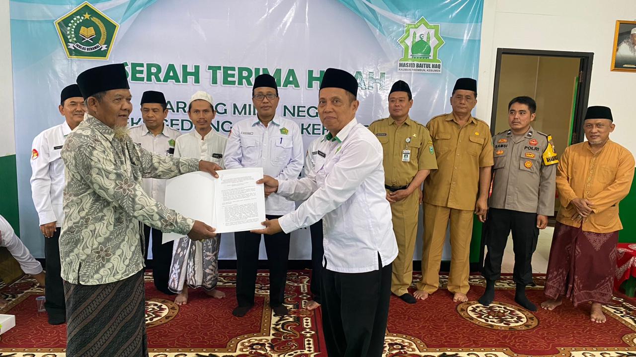 Kemenag Kebumen Hibahkan Eks Gedung MTsN 7 Seluas 504 m² kepada Takmir Masjid Baitul Haq Prembun