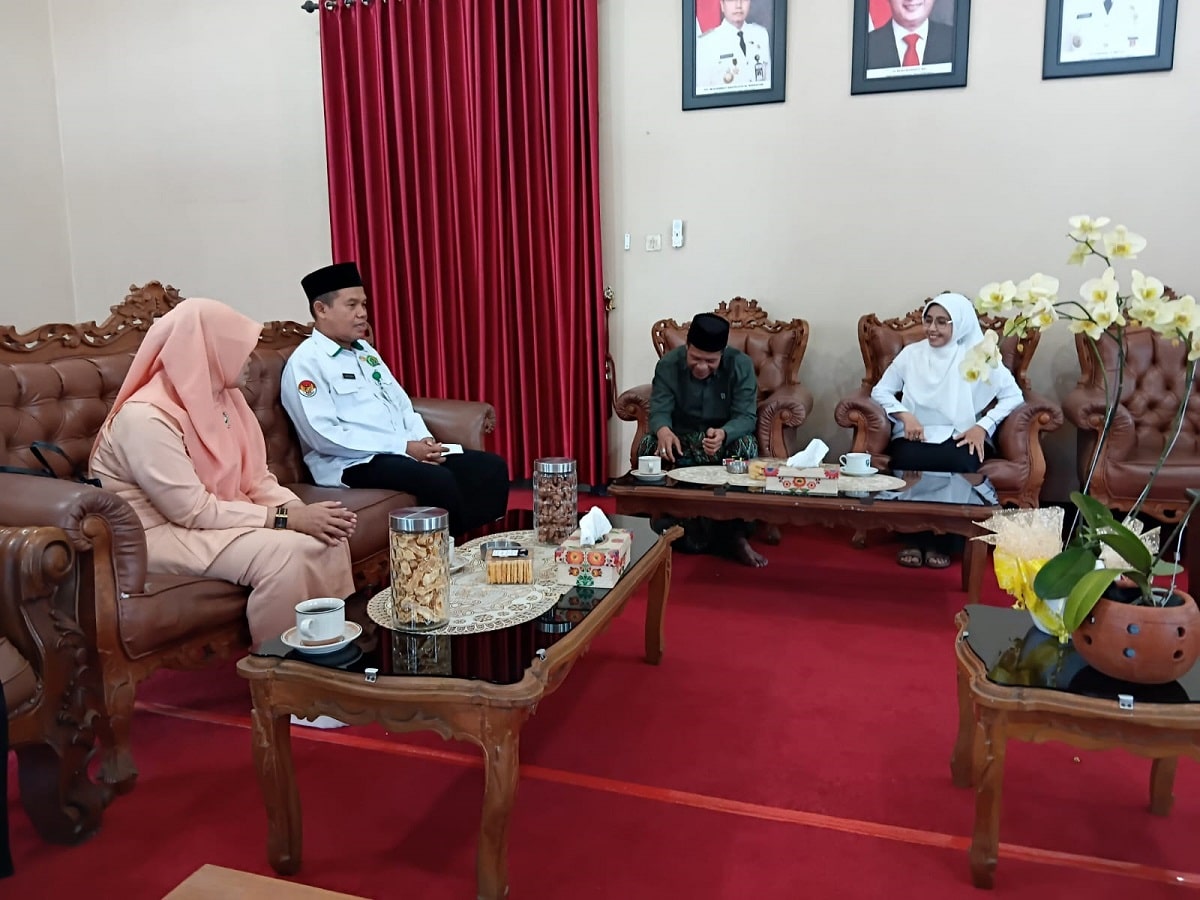 Pasca Upacara HAB ke-80, Kepala Kemenag Kebumen Silaturahmi ke Rumah Dinas Wakil Bupati