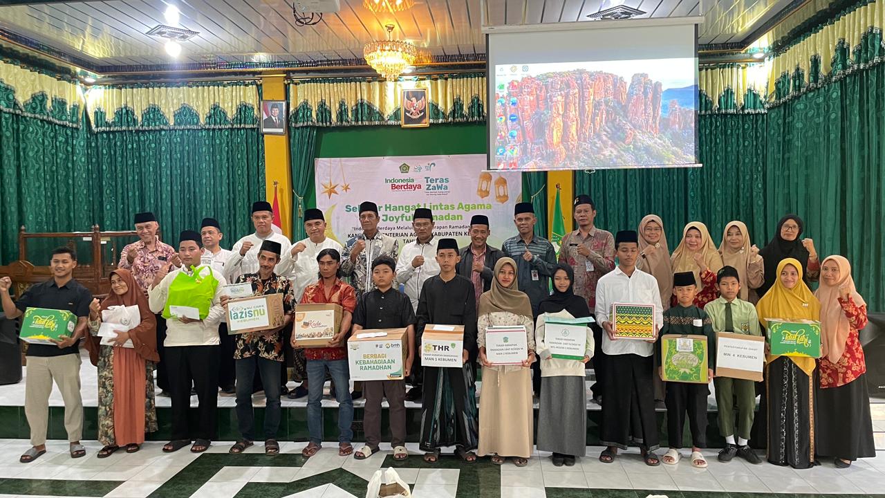 Tebar Harapan Ramadan, Kemenag Kebumen Salurkan 200 Bingkisan untuk Masyarakat