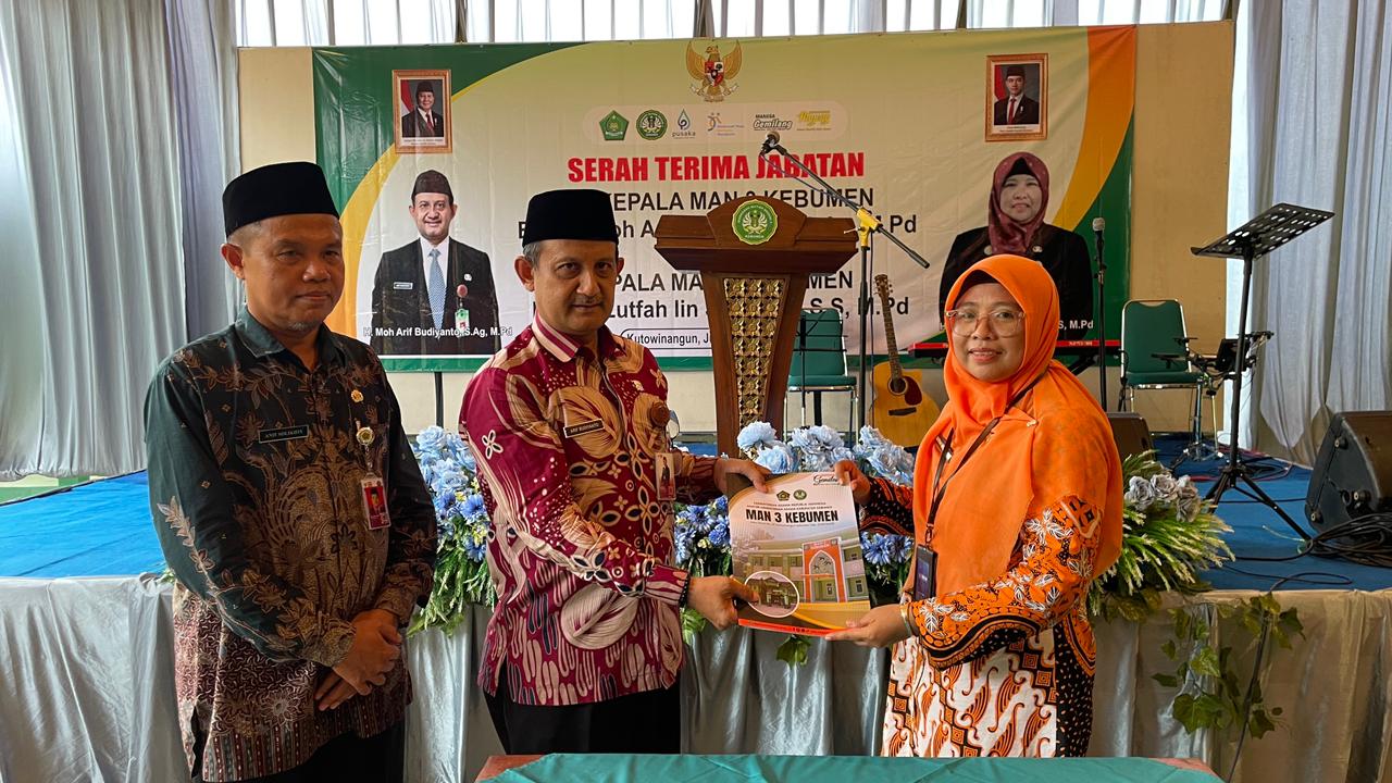 Lutfah Iin Setyorini Pimpin MAN 3 Kebumen, Targetkan Madrasah Go Internasional