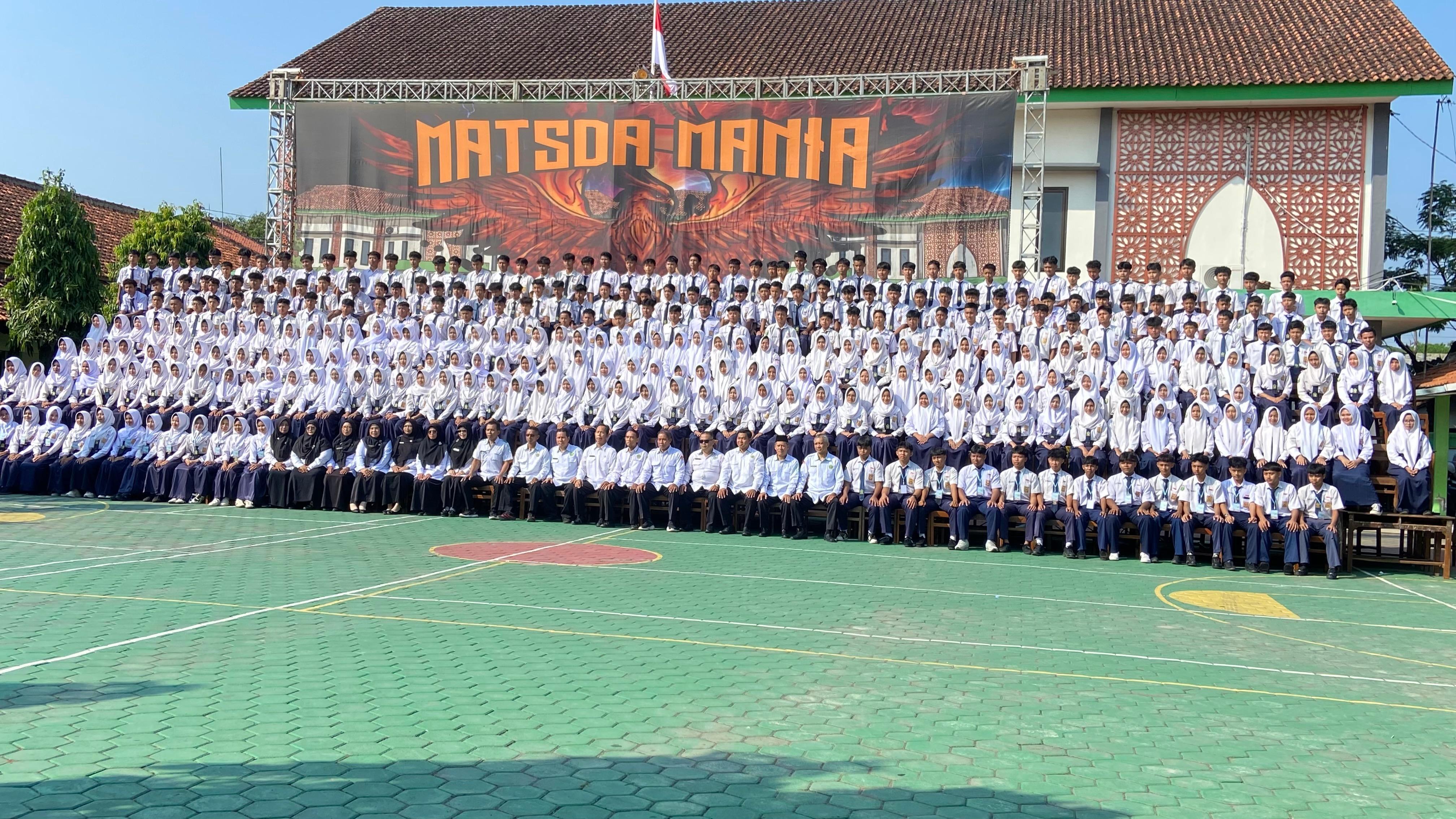 Selebrasi “Exocus Generation 26” MTsN 2 Kebumen Berlangsung Meriah dan Penuh Haru