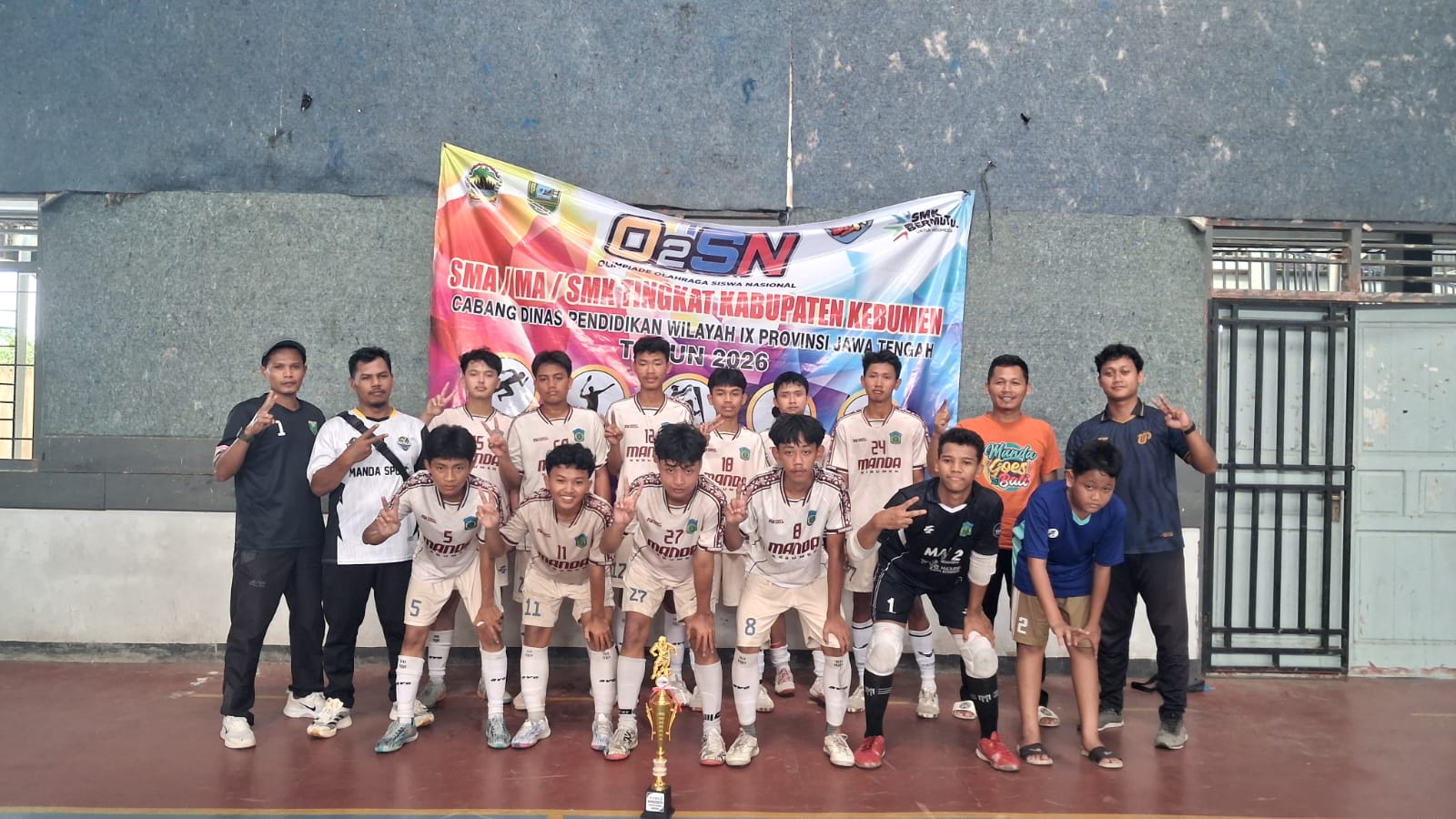 Tampil Tangguh, Tim Futsal MAN 2 Kebumen Bawa Pulang Juara 2 O2SN Tingkat Kabupaten