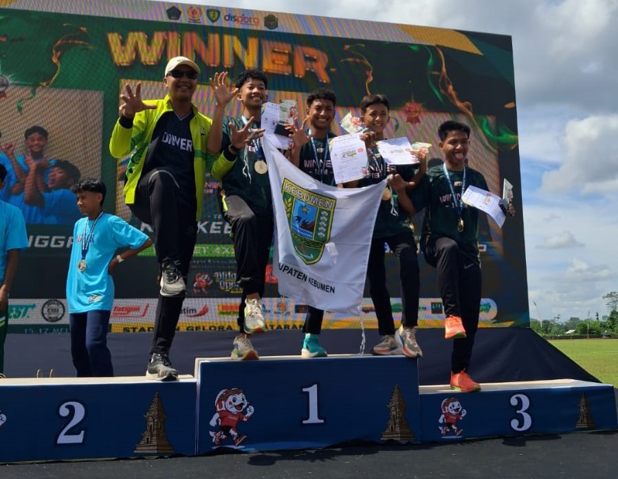 Diterima Jalur Prestasi di MAN 1 Kebumen, Atlet Estafet Kebumen Raih Juara 1 Blitarian Open 2026