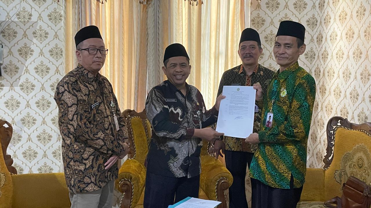 Tiga Kepala KUA Baru Kemenag Kebumen Terima SK Usai Haji, Siap Bertugas di Sadang, Poncowarno, dan Buayan
