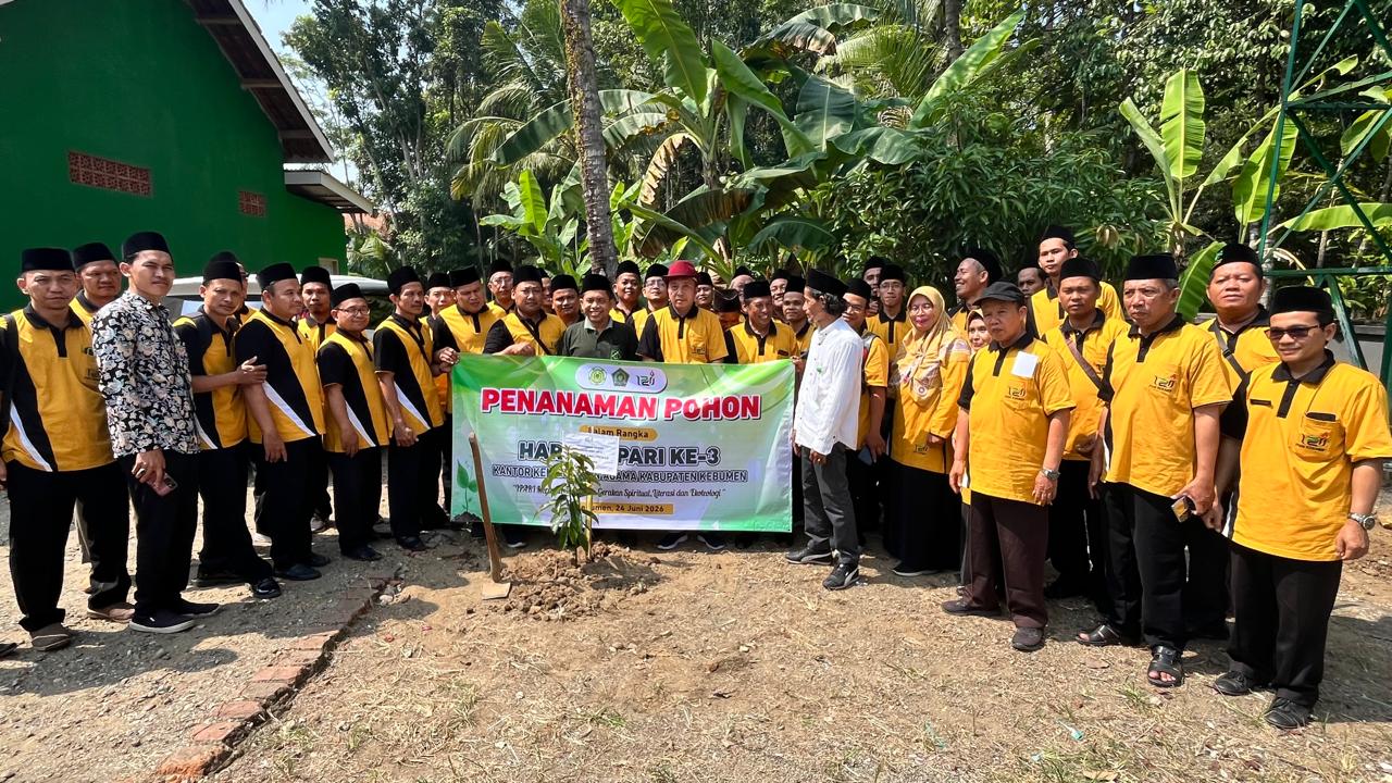 Peringati Harlah ke-3, IPARI Kebumen Tanam 50 Pohon Alpukat untuk Dukung Program Ekoteologi