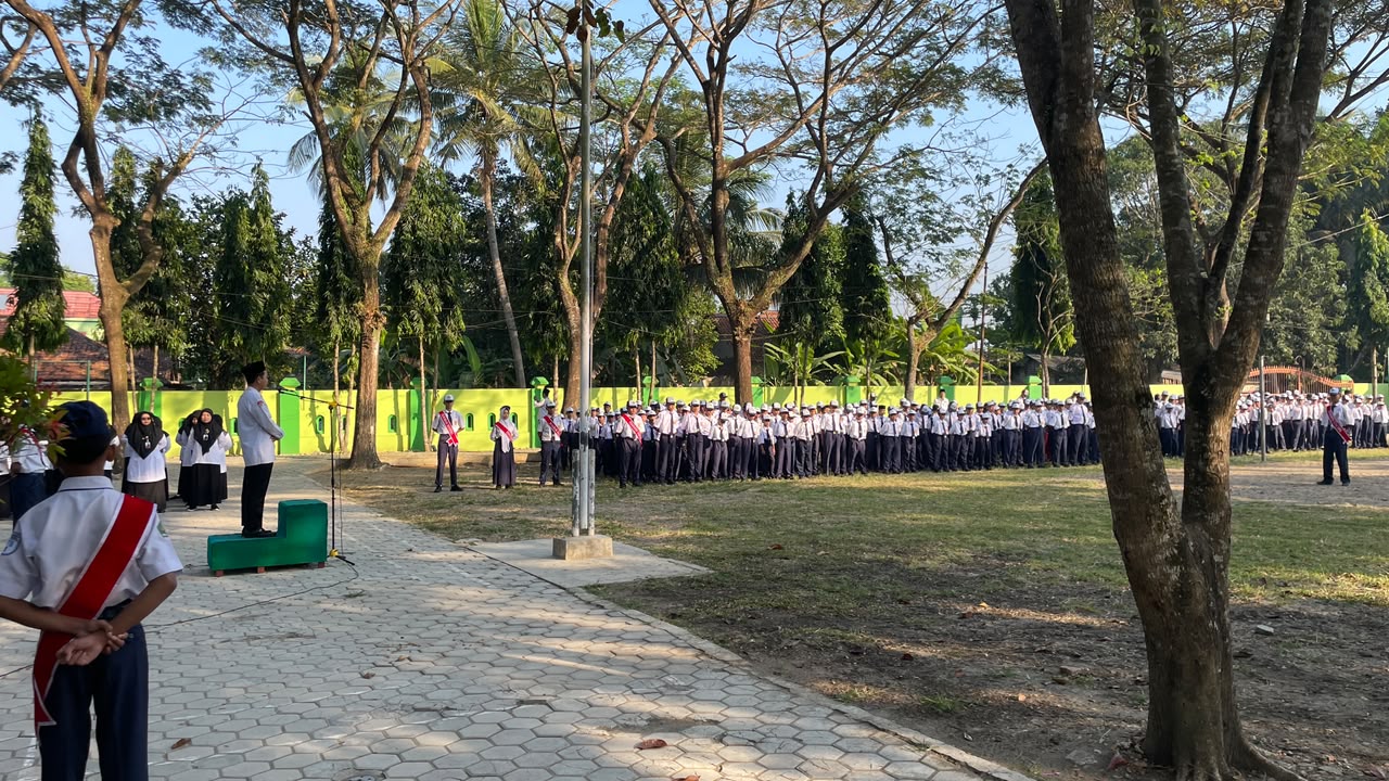 Pantau Hari Pertama MATAMUDA, Kasi Penmad Kemenag Kebumen Ajak Murid MTsN 3 Kebumen Tingkatkan Prestasi dan Budaya Literasi