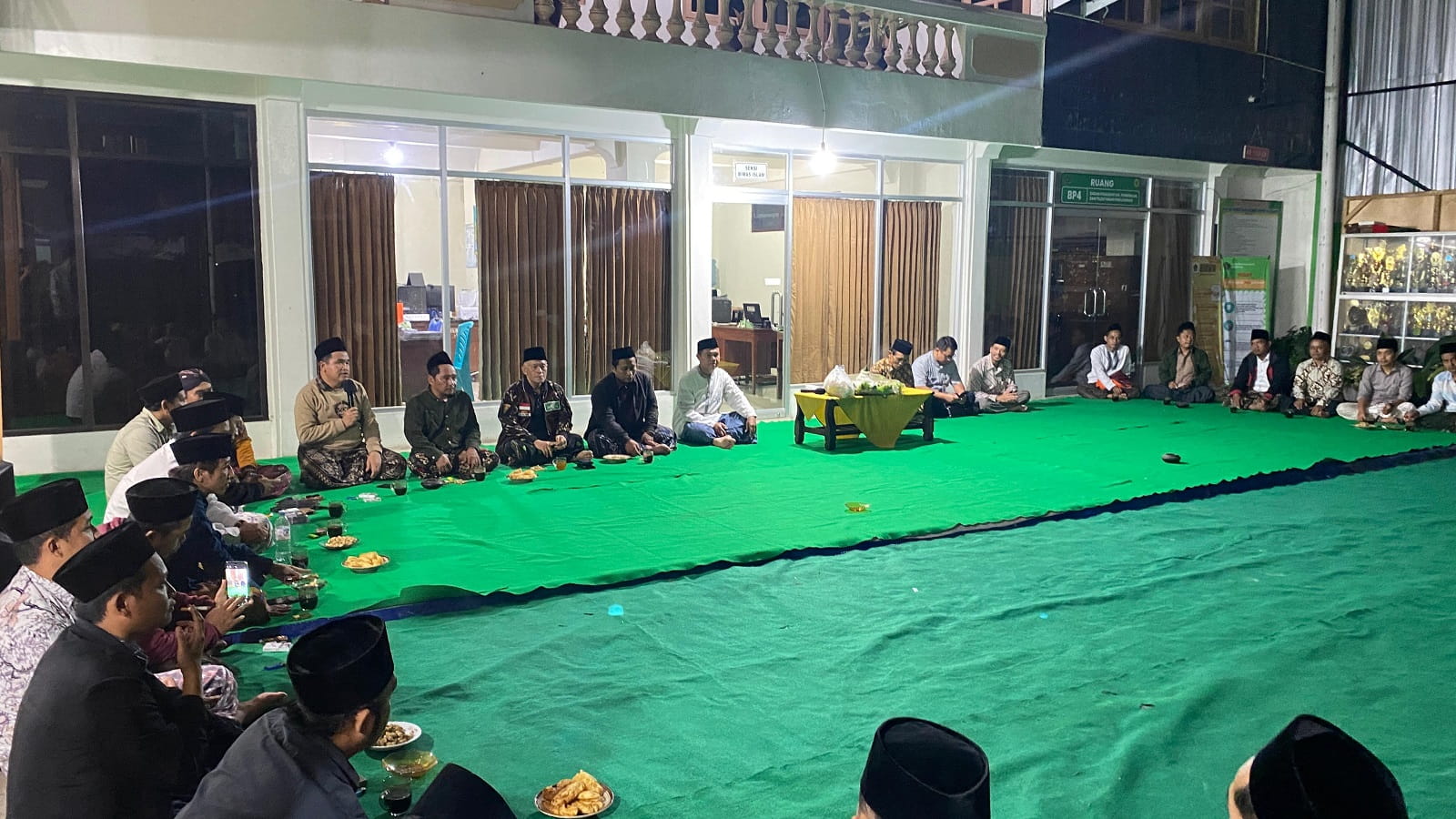 Ngopi Bareng Kiai dan Gus, Kemenag Kebumen Bahas Standar Pengelolaan Pesantren yang Lebih Berkualitas