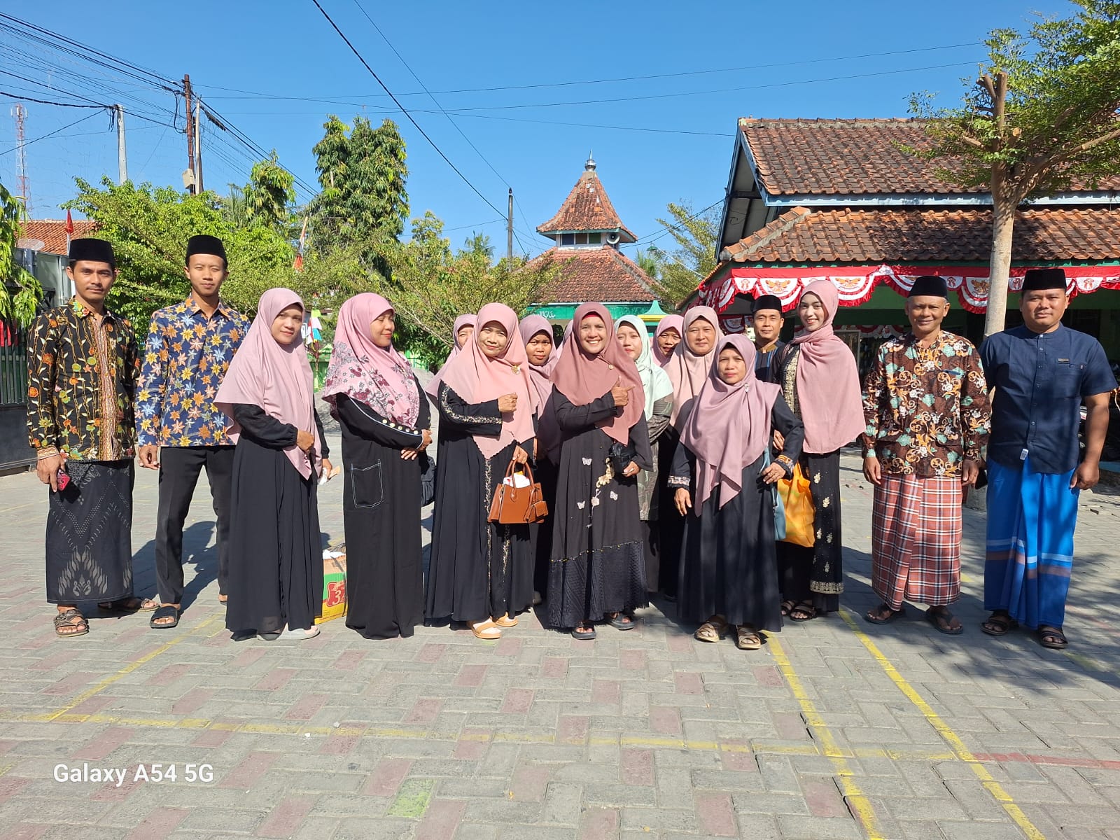MIN 4 Kebumen Perkuat Sinergi dengan Warga Muktisari melalui Peringatan Maulid Nabi