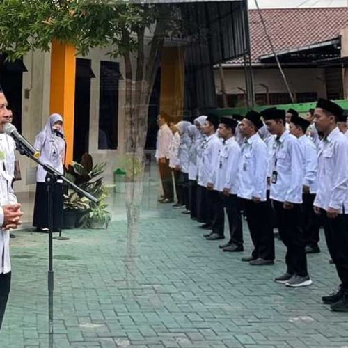 Perdana Pimpin Apel, Faozan Bakhtiar Tegaskan Amanah dan Integritas di Kemenag Kebumen