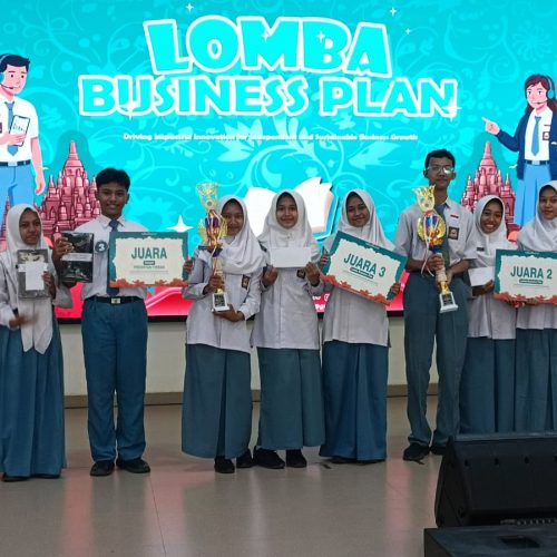 MAN 2 Kebumen Borong Dua Gelar Juara Kompetisi Business Plan Universitas Putra Bangsa