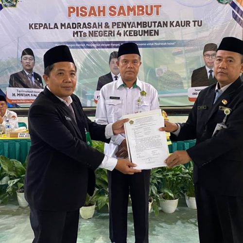 Pisah Sambut Kepala MTsN 4 Kebumen, Anif Tekankan Kebersamaan dan Harmoni