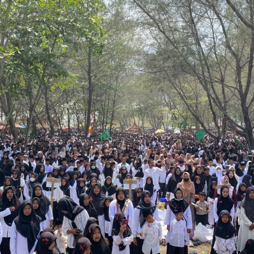20.633 Santri Padati Pantai Setrojenar, Istighosah untuk Indonesia Emas dan Penguatan Pesantren Bersama Kemenag Kebumen