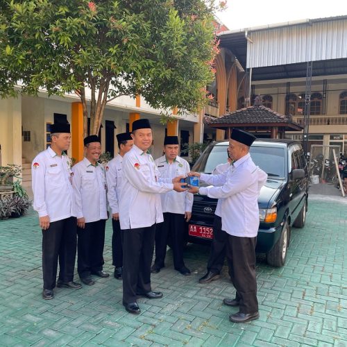 Kemenag Kebumen Alihgunakan Mobil Dinas untuk Dukung Operasional Pendidikan MTsN 7 Kebumen