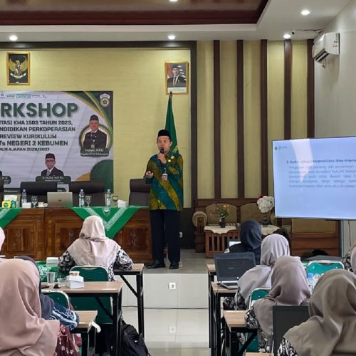 Kepercayaan Publik Meningkat, MTsN 2 Kebumen Perkuat Kompetensi Guru melalui Implementasi KMA 1503 dan Pendidikan Perkoperasian