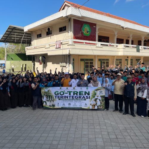 Go-Tren IV Hadir di Ponpes Al-Huda Jetis, Ratusan Santri Antusias Ikuti Senam dan Cek Kesehatan