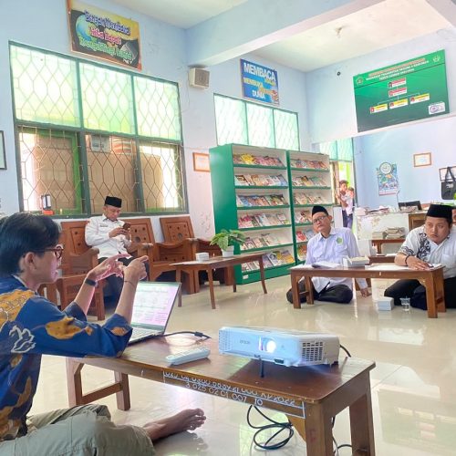 Guru MTsN 6 Kebumen Ikuti TOT Sekolah Pantai Indonesia, Siap Cetak Generasi Peduli Mangrove