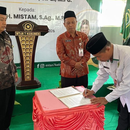 Mistam Resmi Jabat Kepala MTsN 7 Kebumen, Bidik Peningkatan Prestasi Madrasah